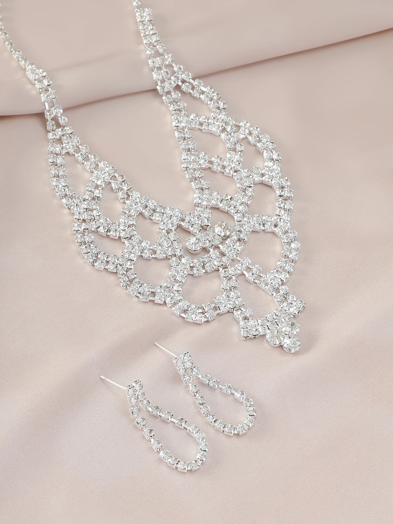 3pcs Women's Jewelry Set Creative Fashion Sparkling Necklace with rhinestones Earring Set Wedding Dress Accessories Bridal Jewe