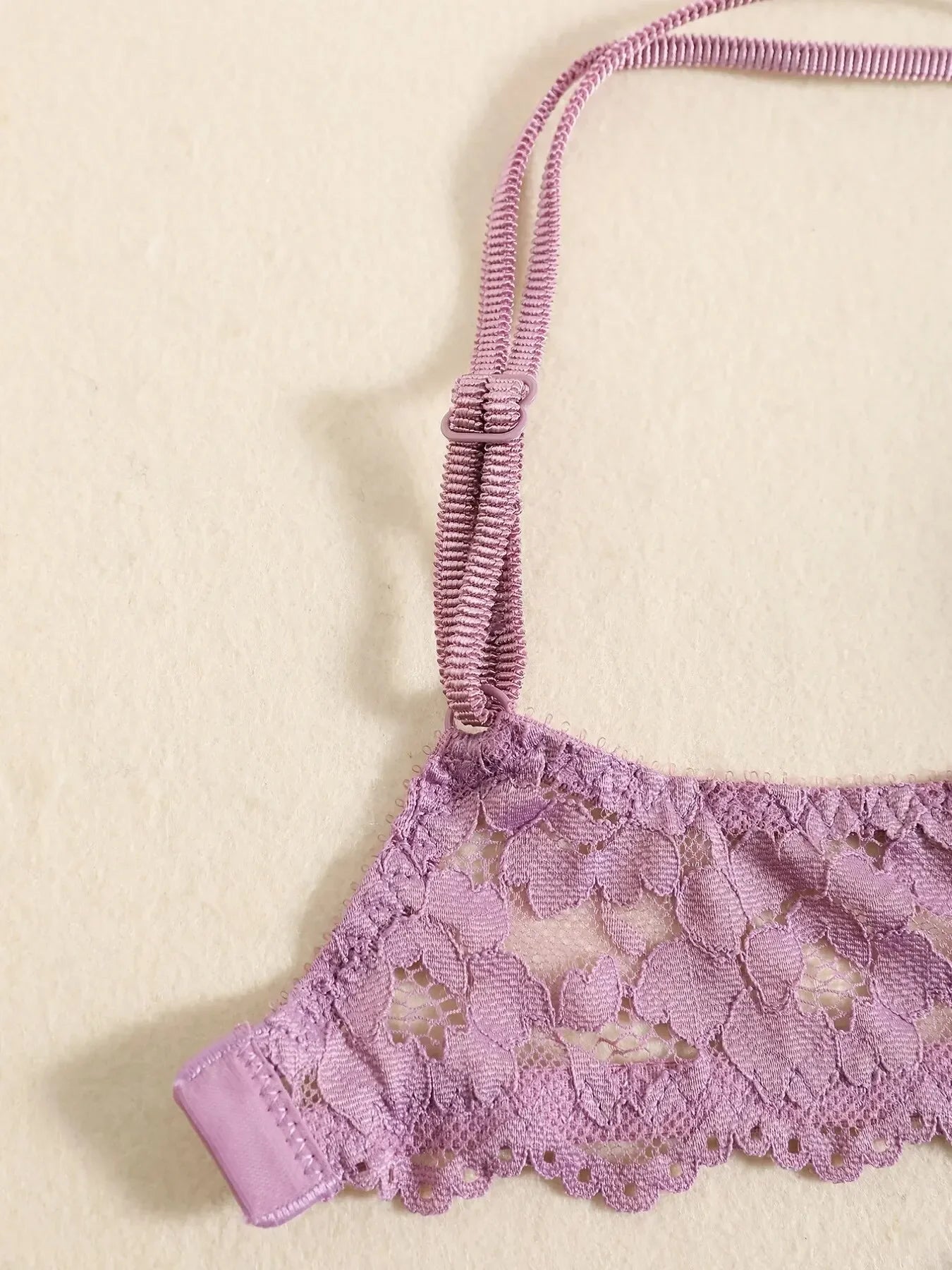 1 Set Elegant Erotic Lace Embroidery Breathable Fabric Lingeries : Push-Up Bra, Low Waist Sheer Panty - Ultimate Valentine's Day