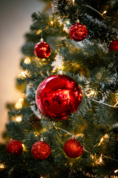 Christmas decorations red Ball 15cm Decorative Ornaments Ideal For Shopping Malls And Hotels Christmas Colorful Ball Decorations