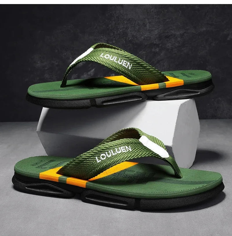 High Quality Fashion Men Flip Flops Summer Beach Flip Flops Men Casual Breathable Antiskid Beach Slippers Men Summer Outdoor