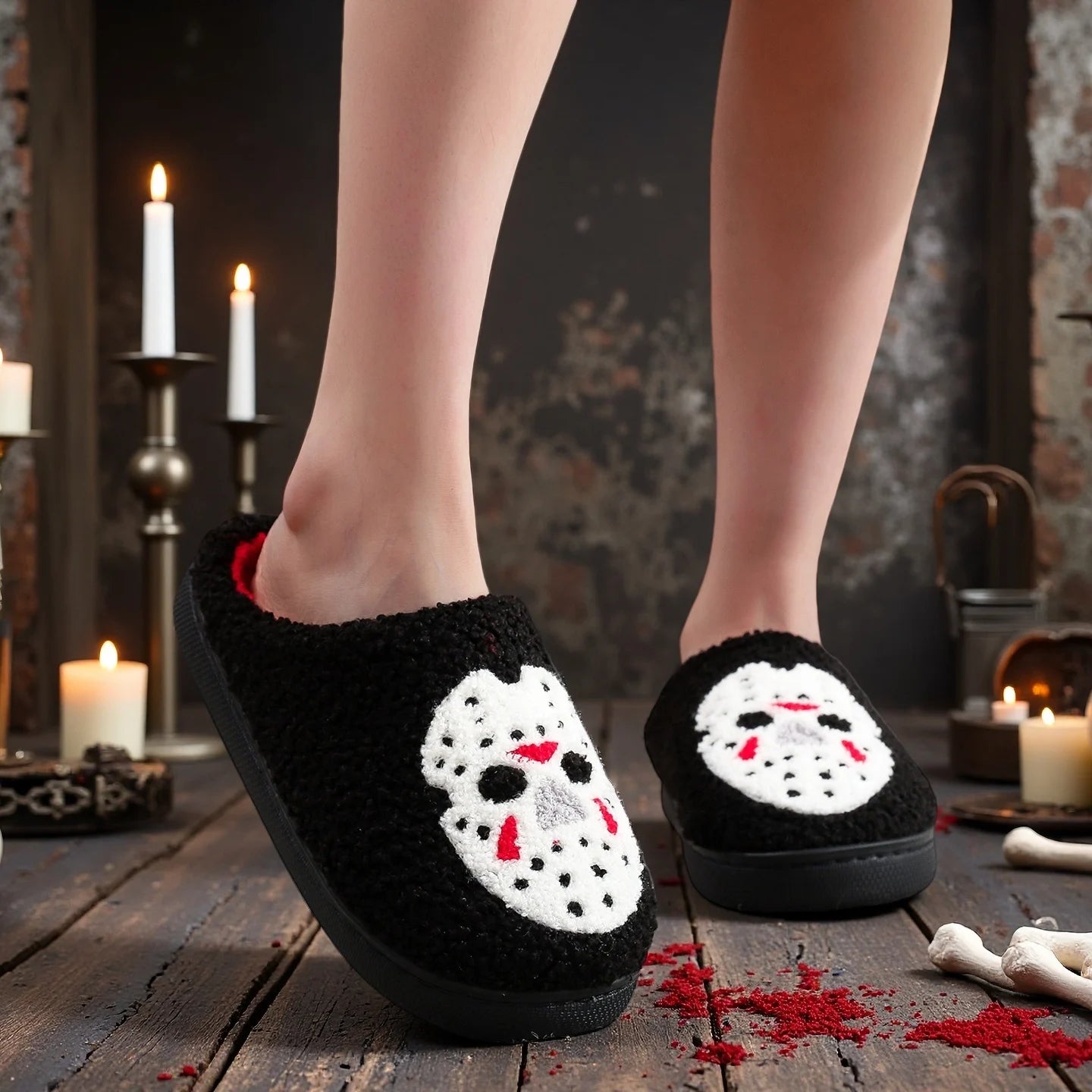 A Pair of Black Halloween Horror Mask Skull Pattern Embroider Plush Home Thick-Soled Comfortable Fur Slippers Personalized Warm Non-Slip Indoor Slippers Autumn and Winter Gifts for Men and Women Can Wear