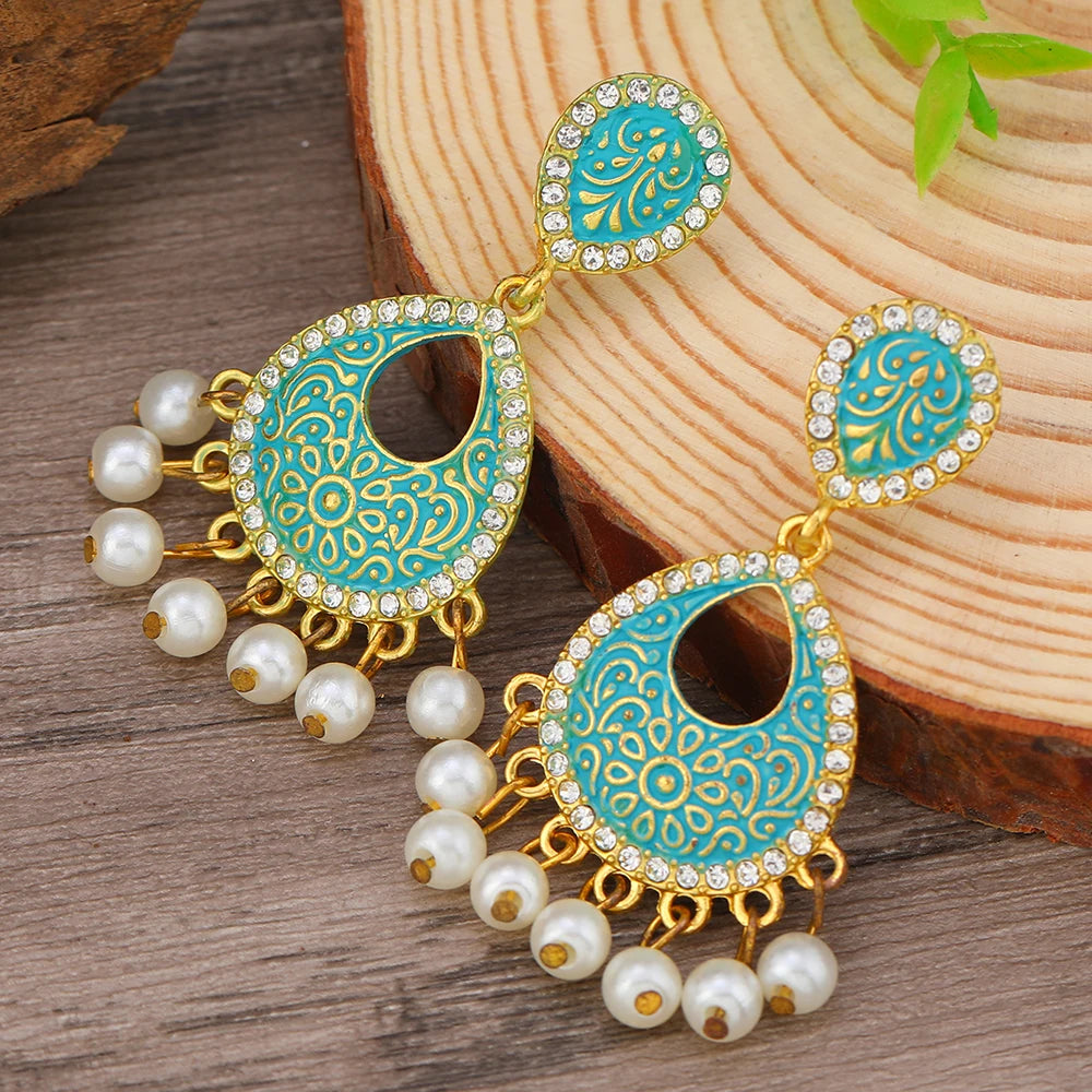 2pcs Women's Fashion Pendant Earrings Creative Fan shaped Drip Oil Inlaid Diamond Tassel Bohemian Style Earrings Available in Mu