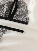 Women Sexy Lingerie Bra Thongs Sets Ultrathin Lace Lingerie Set Temptation Erotic Open Bra Crotchless Outfits For Pretty Girls