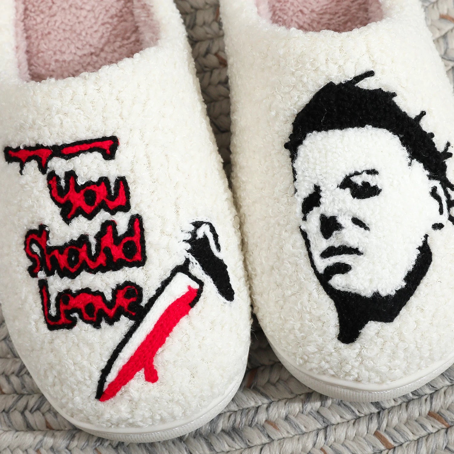 Horror Thriller Movie Michael Myers Halloween Embroidered Stuffed Home Thick-Soled Plaid Stuffed Cotton Slippers Cute Warm Anti-Slip Indoor Slippers for Gifts