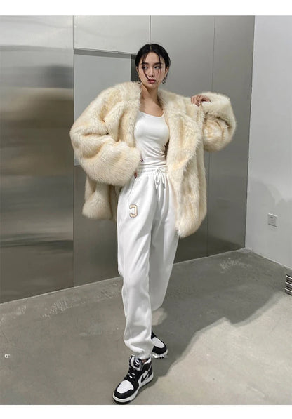 Lautaro Winter Loose Casual Thick Warm Soft Hairy Faux Fur Coat Women Luxury High Quality Furry Fluffy Jacket Korean Fashion