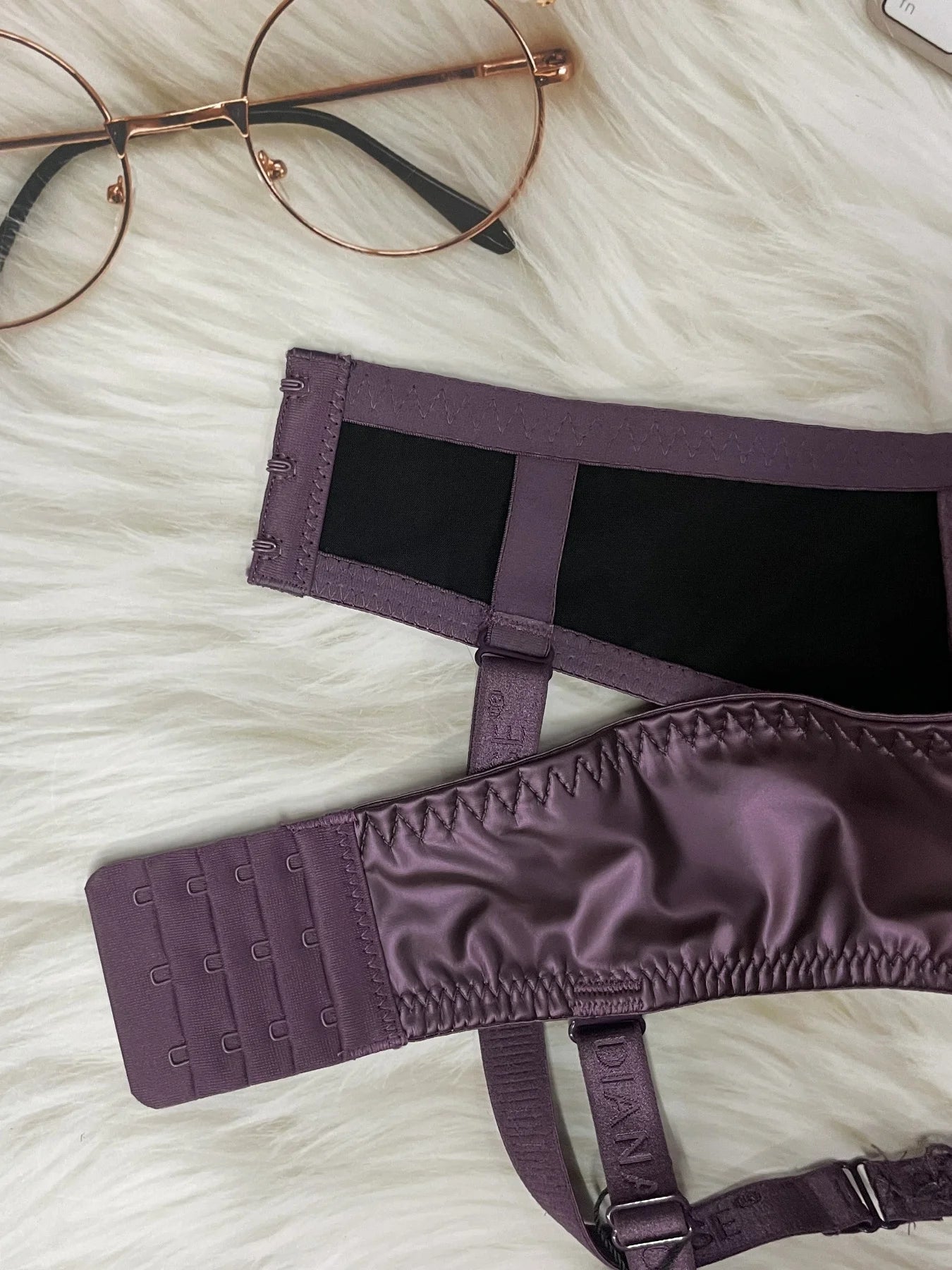 Pu leather fabric women's underwear with underwire pull-up thin mold cup sexy bra