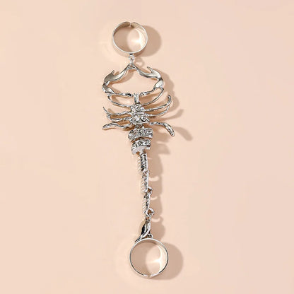 Fashionable and exaggerated, cool and indifferent Scorpion studded with diamonds, punk hip-hop, ins style alloy ring and ring