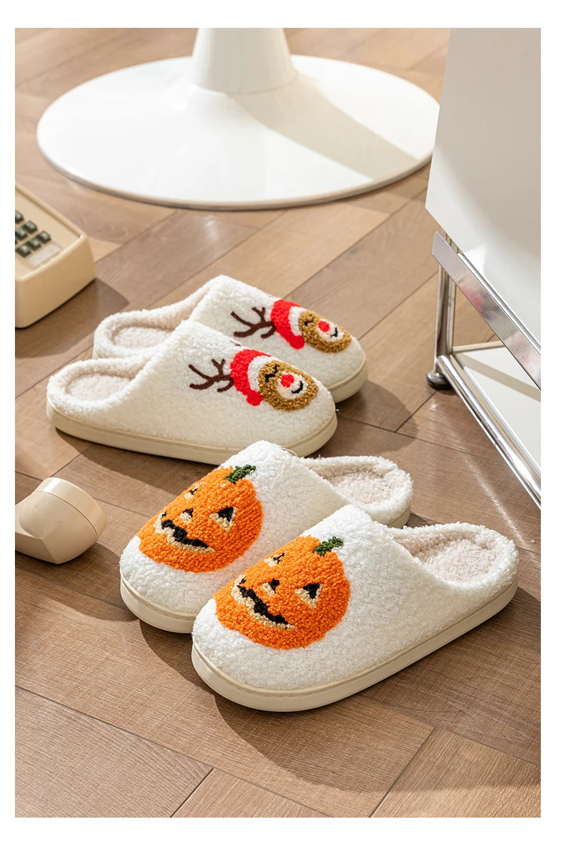 Christmas Home Warming Slippers for Women in Autumn and Winter Indoor Slip-Resistant Plush Home Shoes with Christmas Hat Unisex