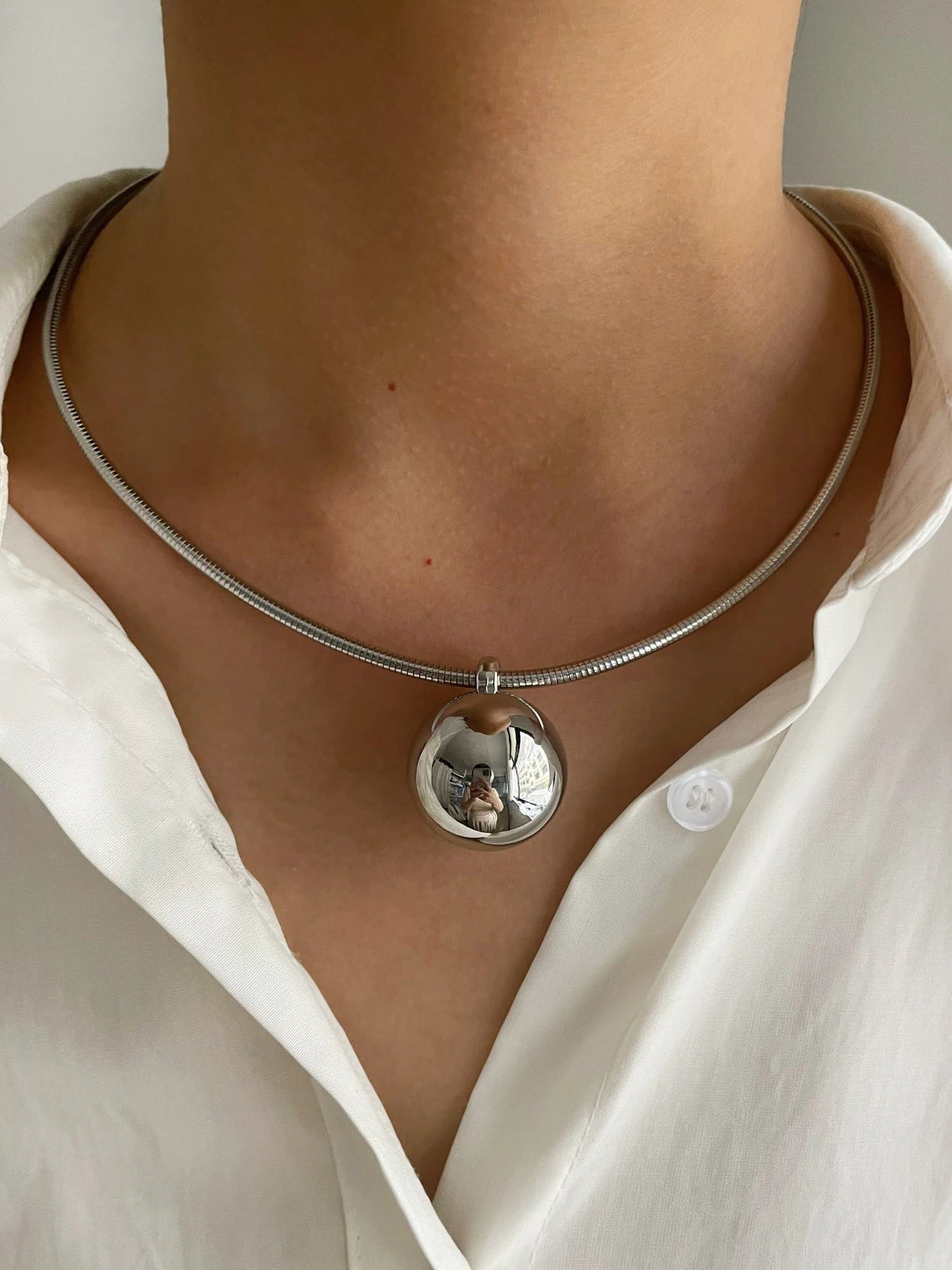 Peri'sbox Simple Imitation Pearl Globular Pendant Necklace for Women Stainless Steel Gold Plated Non-fade Hip-Hop Trendy Jewelry