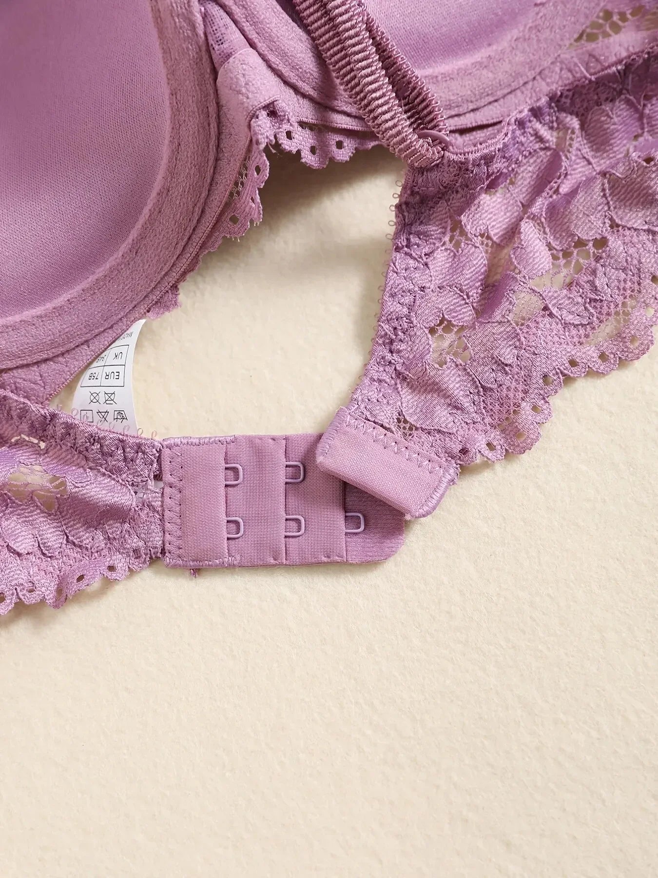 1 Set Elegant Erotic Lace Embroidery Breathable Fabric Lingeries : Push-Up Bra, Low Waist Sheer Panty - Ultimate Valentine's Day