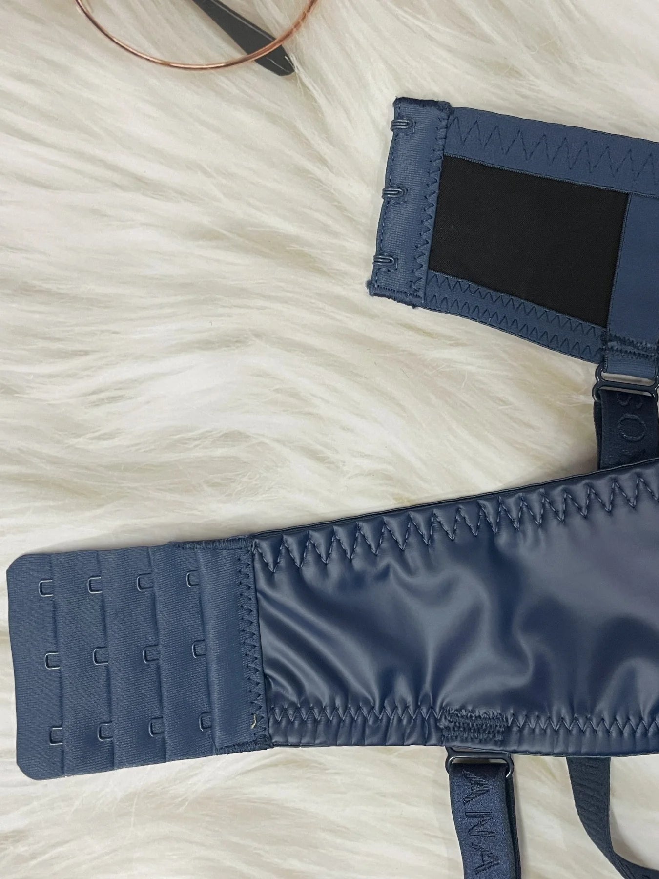 Pu leather fabric women's underwear with underwire pull-up thin mold cup sexy bra